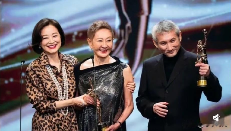75岁的施南生去世了，她不是死于意外，也不是死于高龄，而是死于我们谁都难以躲过的