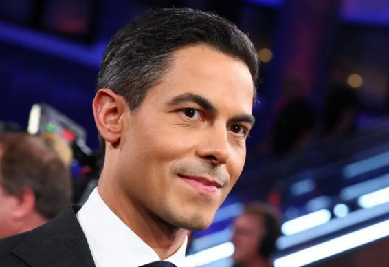 出口民调显示,荷兰中间自由派在罗布·耶滕的带领下在大选中意外领先。上次选举他的党