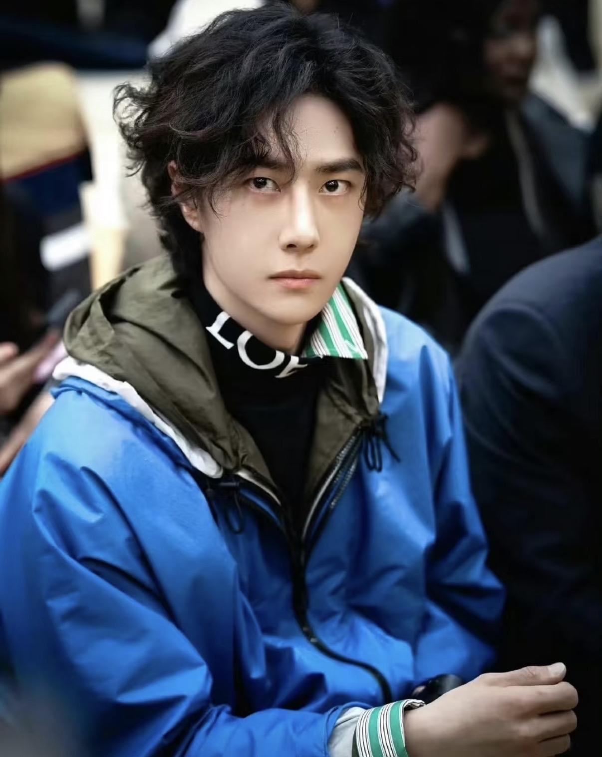 王一博为什么不拍戏还真不是他暴雷了也不是他实在太忙了，大概是他自己已经找