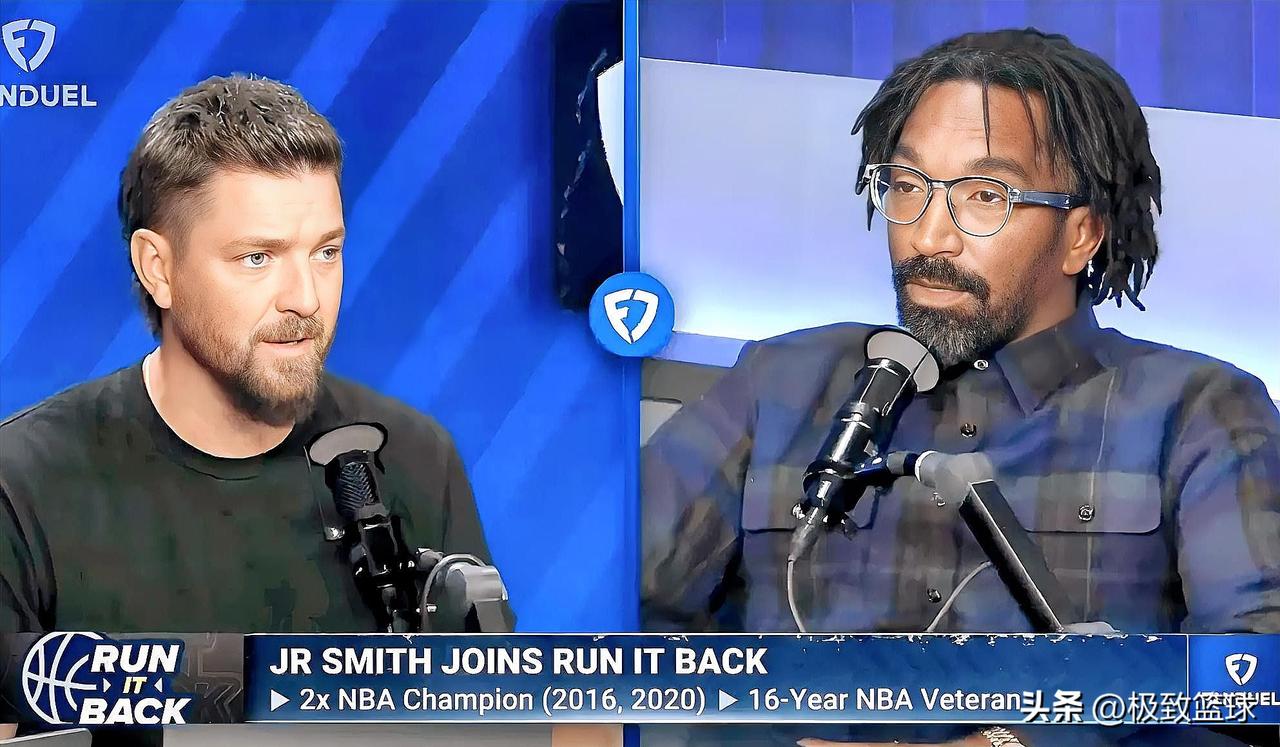 湖人名宿JR-史密斯真敢说啊！直言库里是史上最伟大的控卫。近日，两届NBA