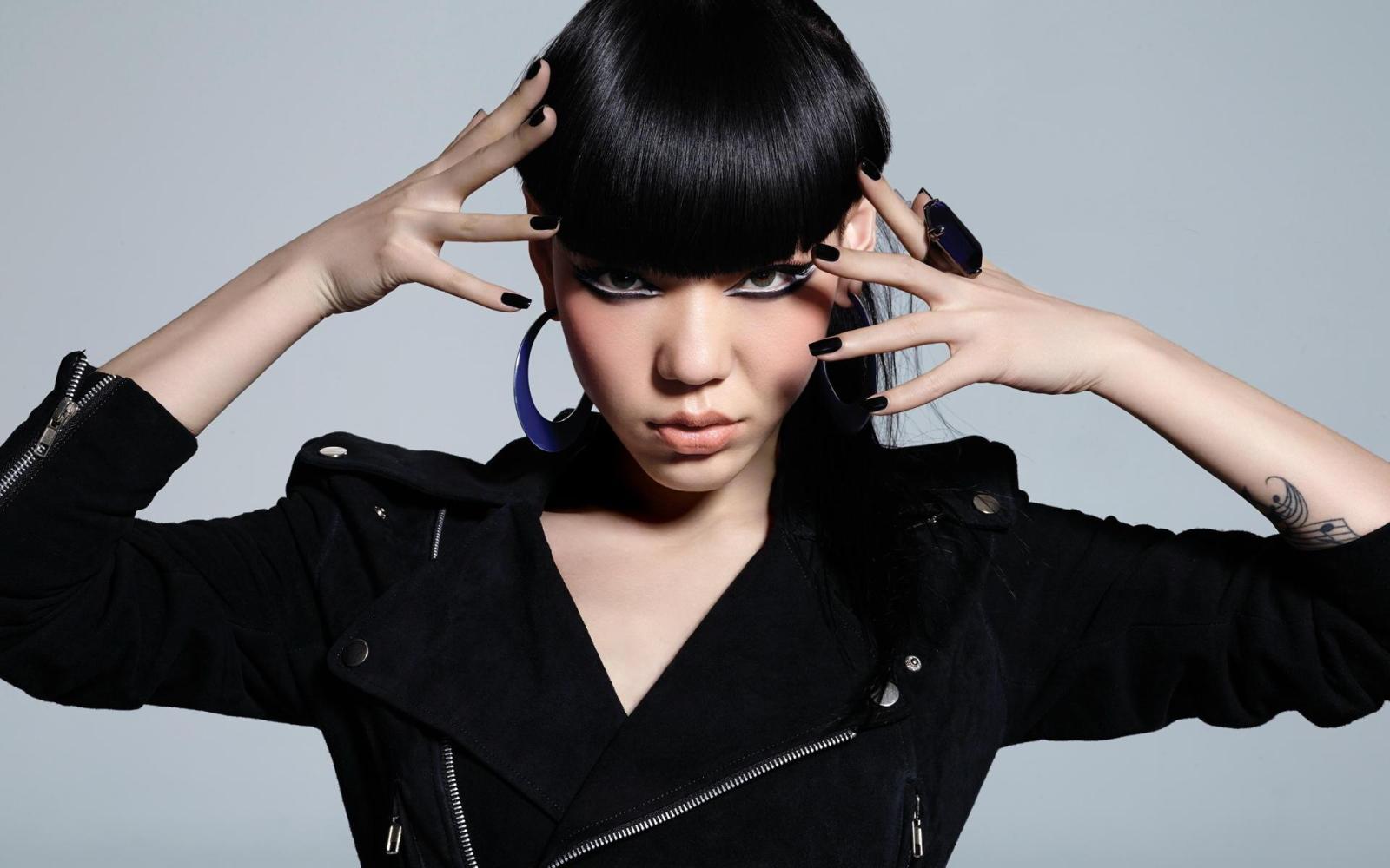 王菲综艺首秀, 顶替那英, 接档 中国新歌声图片