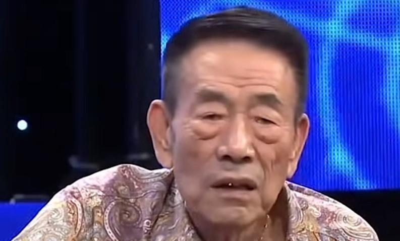 早在2003年，杨少华的夫人朱志英就突发心脏病去世。1951年，18岁的朱志英