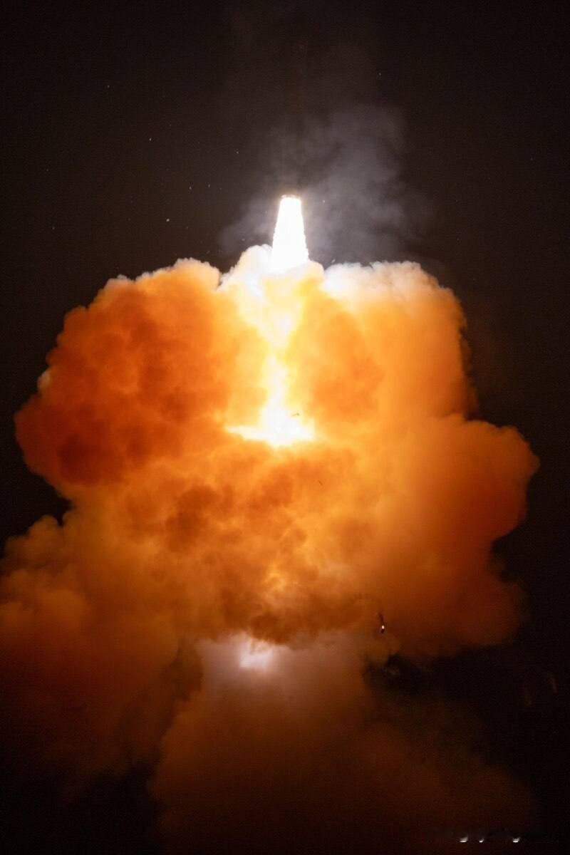 🇺🇸美国“民兵III”洲际弹道导弹训练发射5月20日10时01分，美国