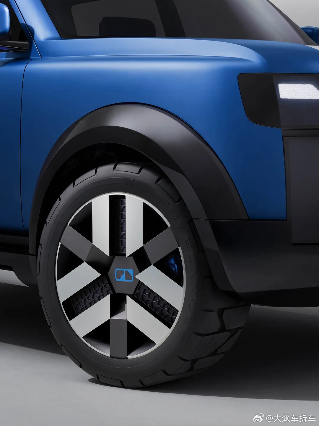 最近，路虎与奇瑞联合推出了FreelanderConcept97概念车，标志