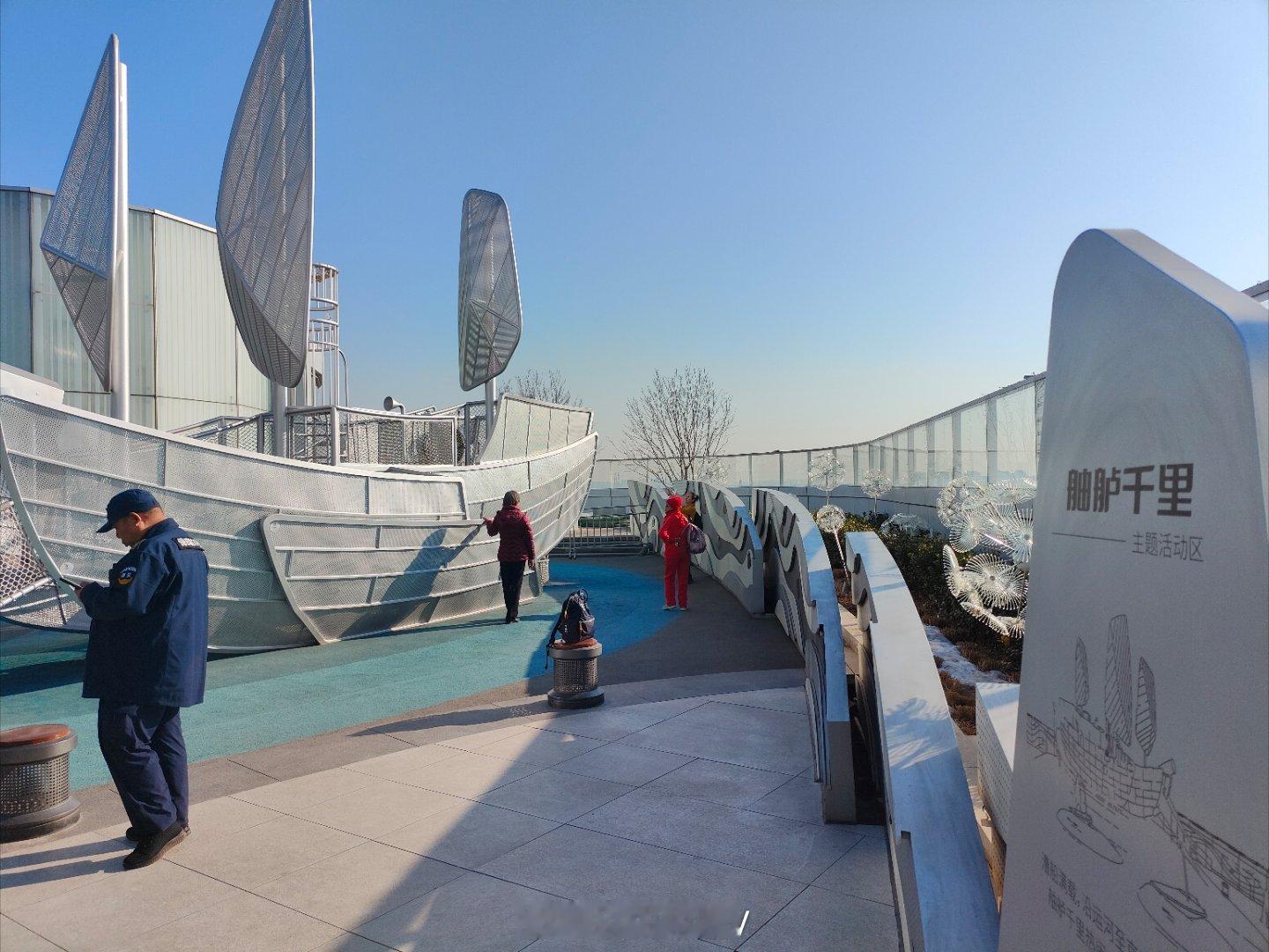 才知道通州万象汇六层还有个运河“舳舻千里”的活动区，上面还有大运河历代的船只介绍