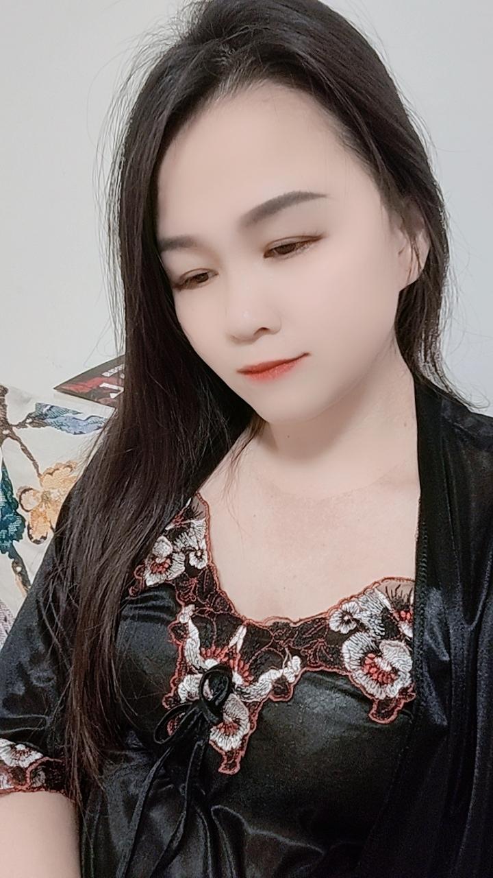 人这一辈子，有人笑话你，有人羡慕你，有人嫉妒你，有人看不起你，还有人误...