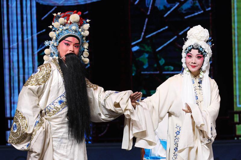 寇准的“胡子保卫战”寇准胡须沾饭粒，下属丁渭谄媚：“我帮您捋！”寇准冷眼：“参