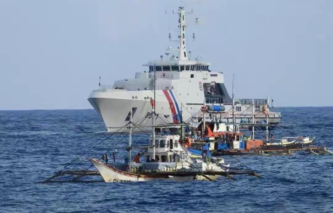 马科斯以一己之力，使南海局势升温。3月18日，菲律宾海岸警卫队代表杰伊·塔里埃
