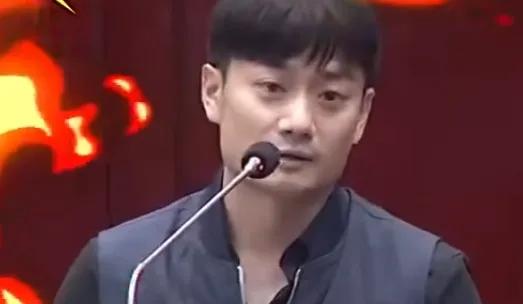 国民党“新一代战神”，殷玮被民进党越打越红时间拉回到台北市议会最近一轮质询现