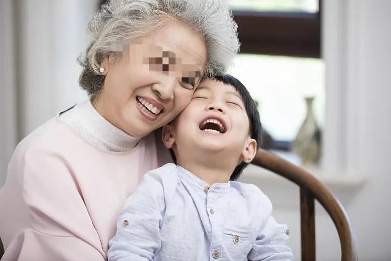 婆婆应该帮忙带孙子吗？孩子是我生的，应该我带。但孩子半岁左右我想出去继续工作，