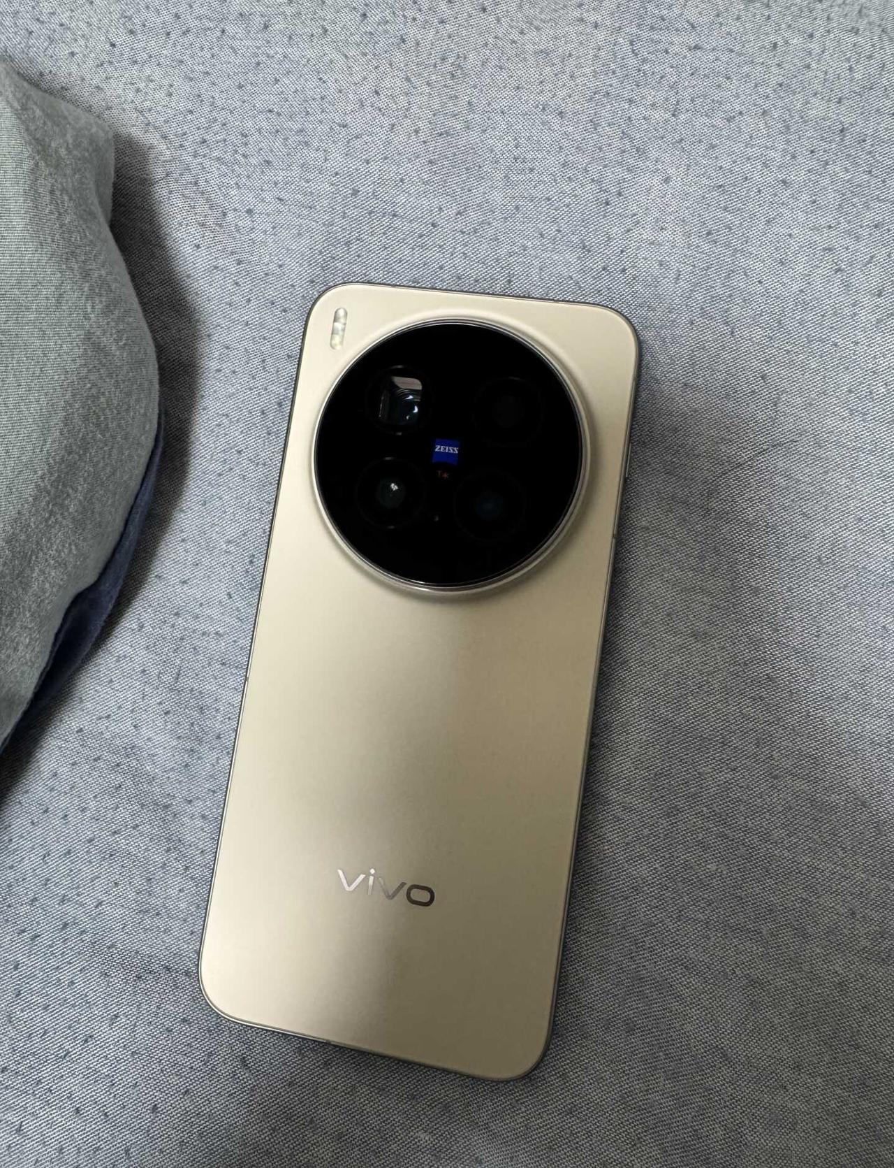 大阪出vivo备用机大阪➗vivox300pro手机，12+512的，卫星通信