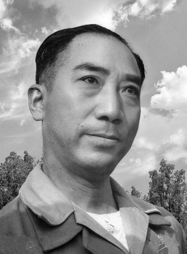 1936年3月下旬，手握5万多名军统特务的戴笠，刚抵达香港就被警方请去“喝茶”，