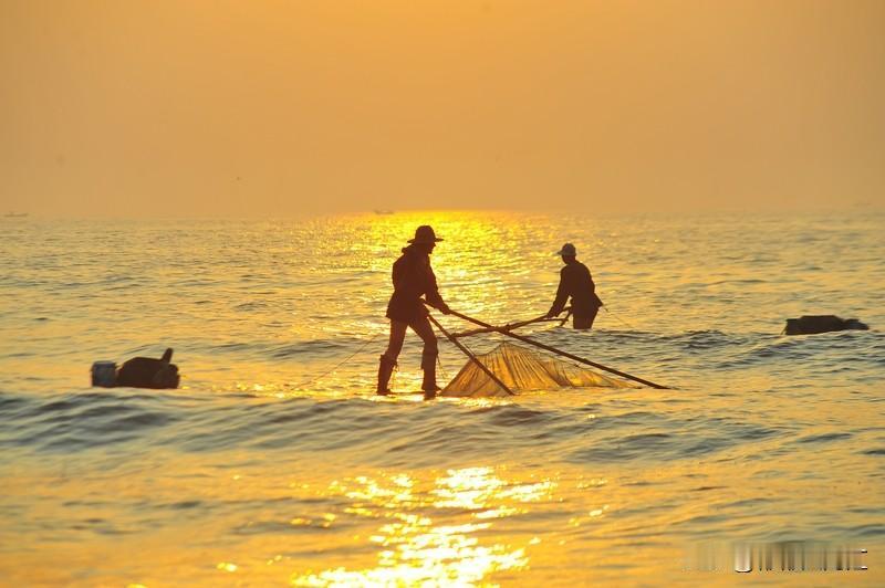 努力和运气哪个更重要，这是个老问题了。我觉得努力是基本盘，是下限。就像盖楼，不努