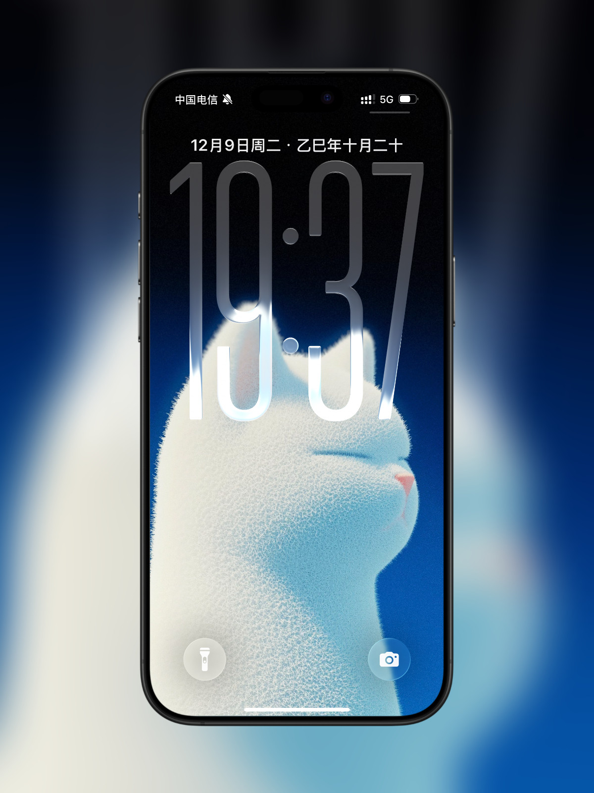 很奇怪，这个壁纸没有景深效果呢。如果有景深效果就更好了～