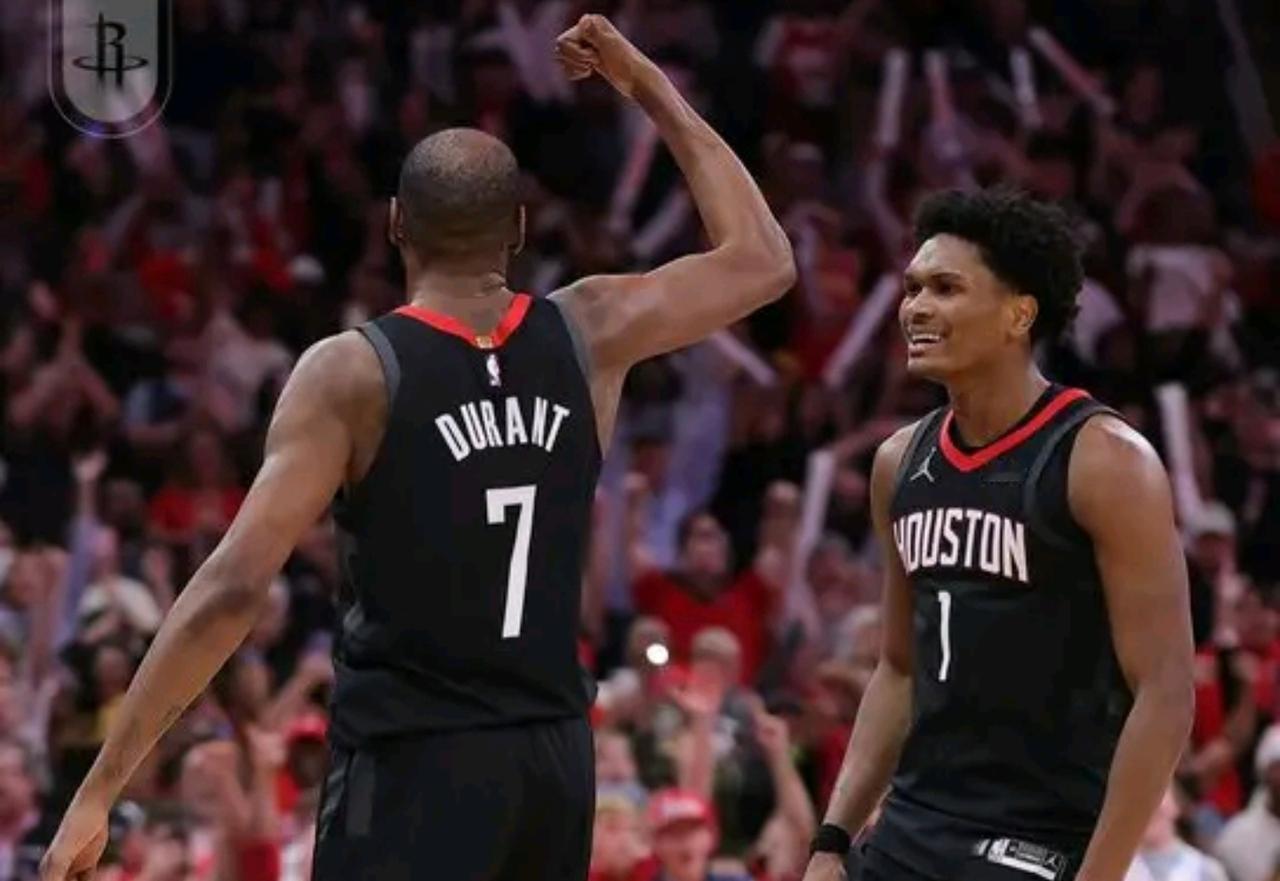 总有种感觉，米切尔会来火箭，虽然可能性更高的是cj麦克勒姆，我觉得斯通会用范乔丹