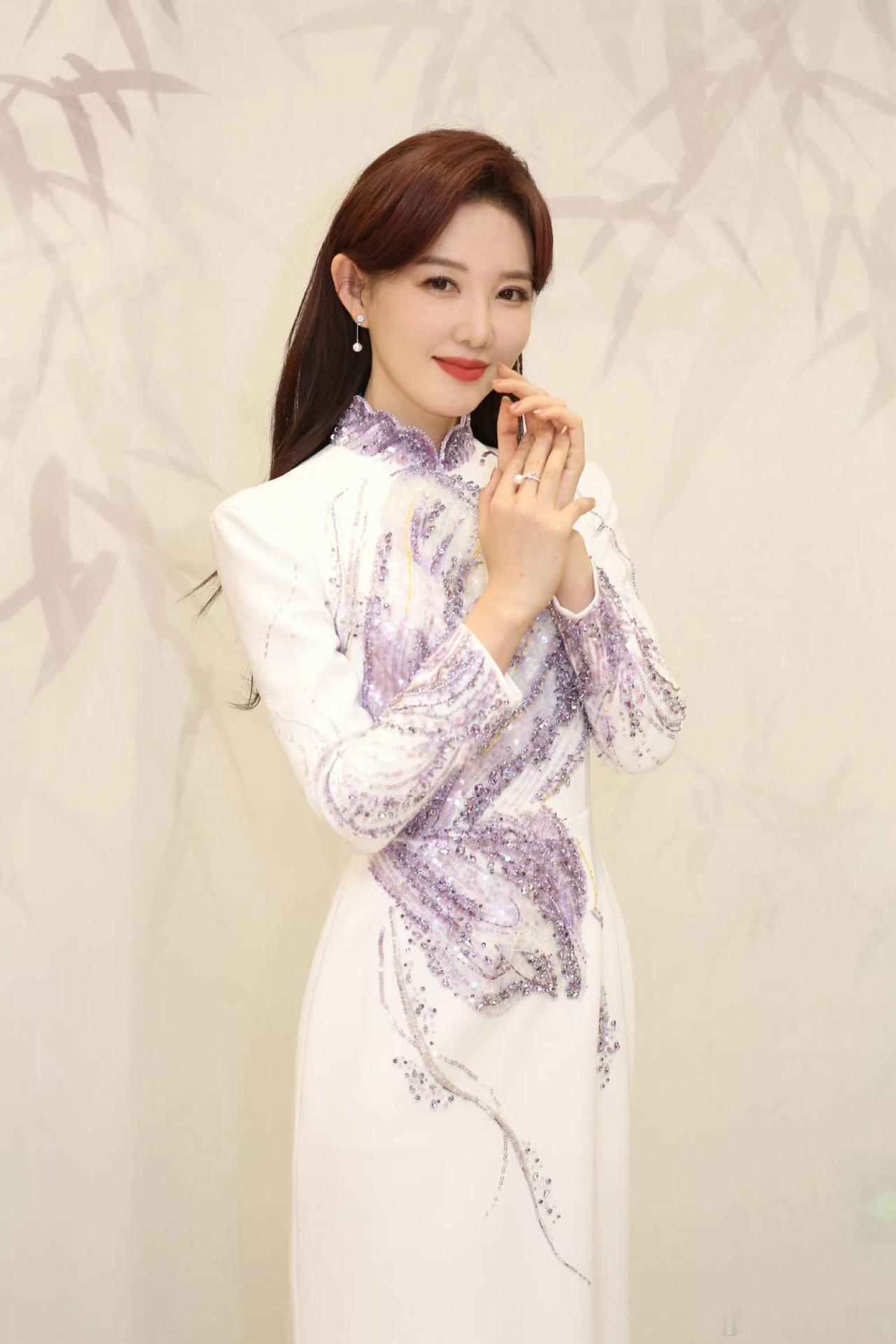 记录我的2026美女主持人穿搭写真