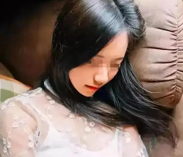 江苏一女子，和老板聚餐后醉得不省人事，后被老板带到房间发生了关系。不料，次日一