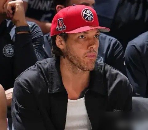 掘金队要散伙了！我跟你讲，联盟已经在密谋一场“约基奇争夺战”，湖人勇士...