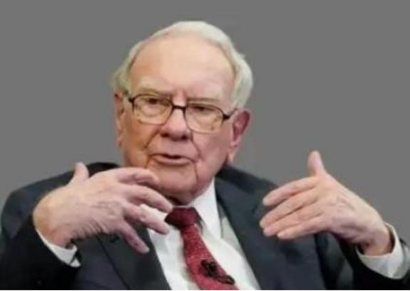 95岁巴菲特退休曾爆预言：“美日会更强大”！人们在猜“咋不提中国”时，没成