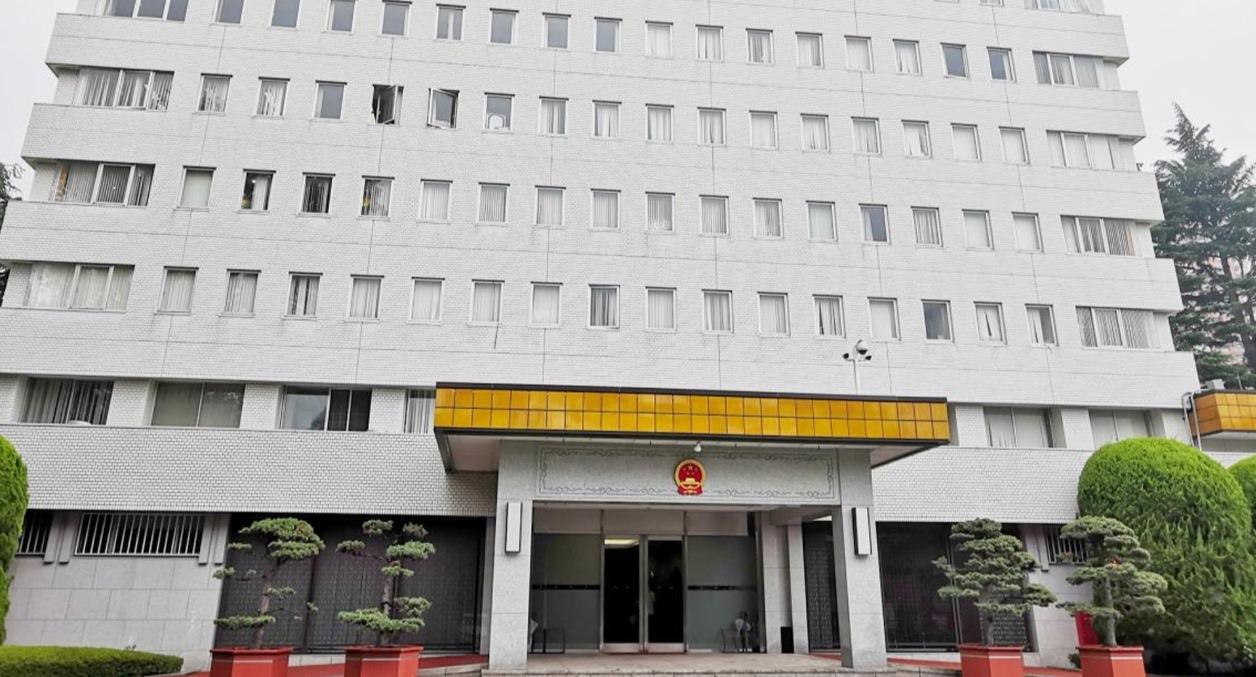 🚨突发！日自卫队人员翻墙闯馆，竟威胁“以神之名”杀人！时间：3月24日上