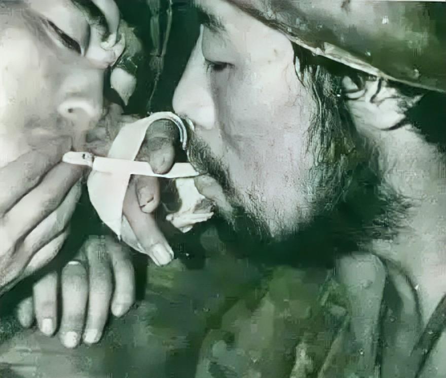 老山英雄“大胡子班长”张茂忠，战斗五天五夜负伤33处，胃被打穿，弹片穿肠14处，