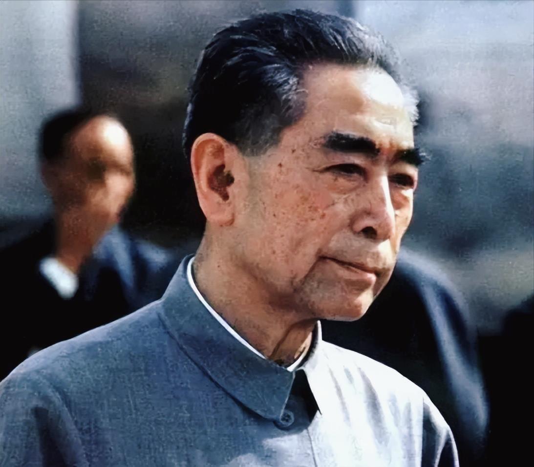 周总理的10大贡献： 第一：全力把毛主席推到一把手位置，他自己甘愿当二把手。