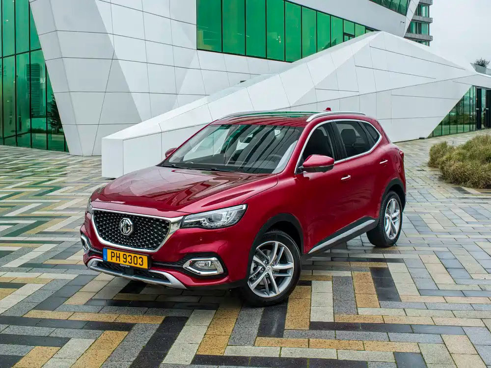 2026款上汽名爵HS混动版，紧凑型运动SUV。整车4574mm×1876mm×
