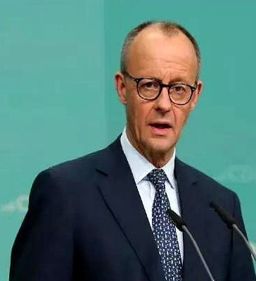 德国总理默茨表示，欧洲现阶段不考虑向乌克兰派兵。默茨总统说的十分有道理，为什