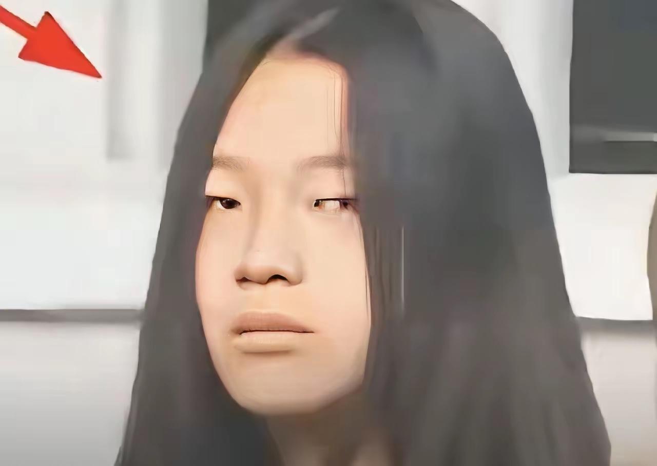 小玥儿来到北京生活后，一边要适应全新环境，一边还要攻克拼音这道学习难关。此前长期