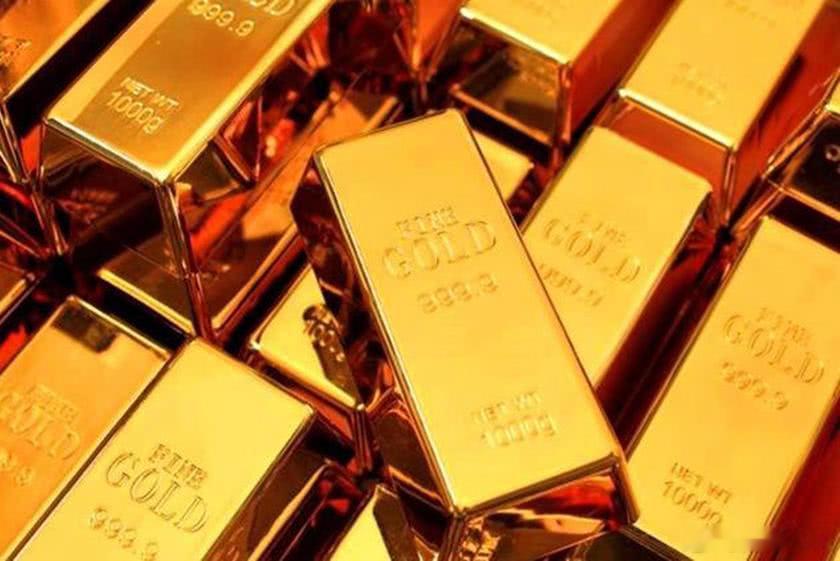 黄金史诗级行情今年的黄金走势，实在是过于离谱，缓慢升到最高点后，突然短时间内雪