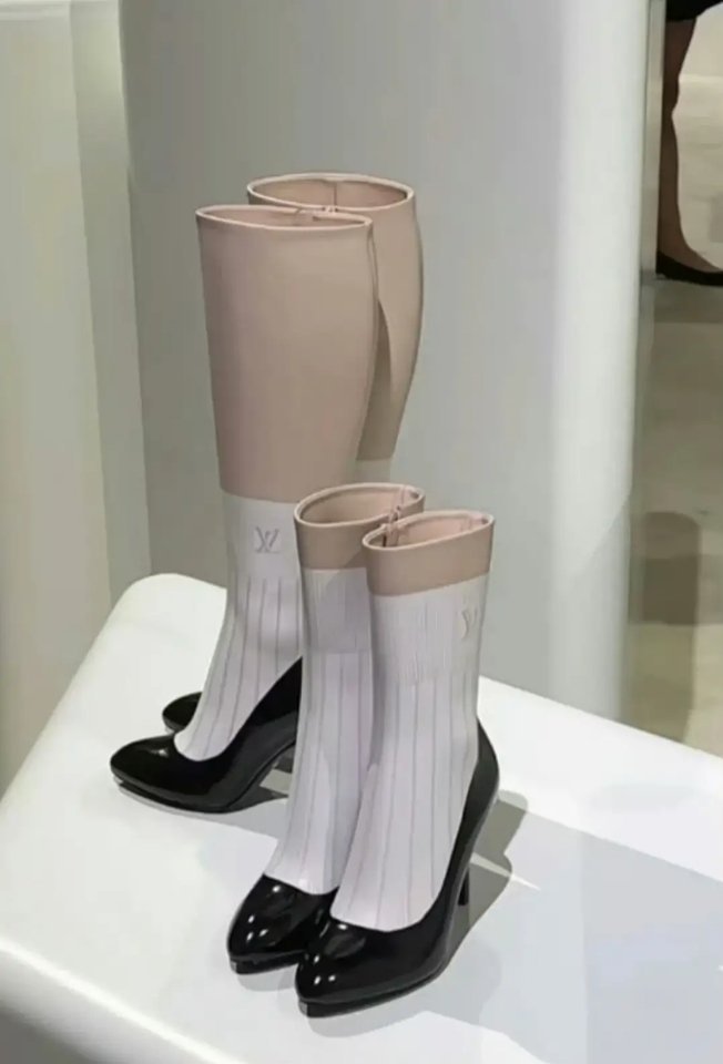 终于知道LV这双鞋要卖给谁了……