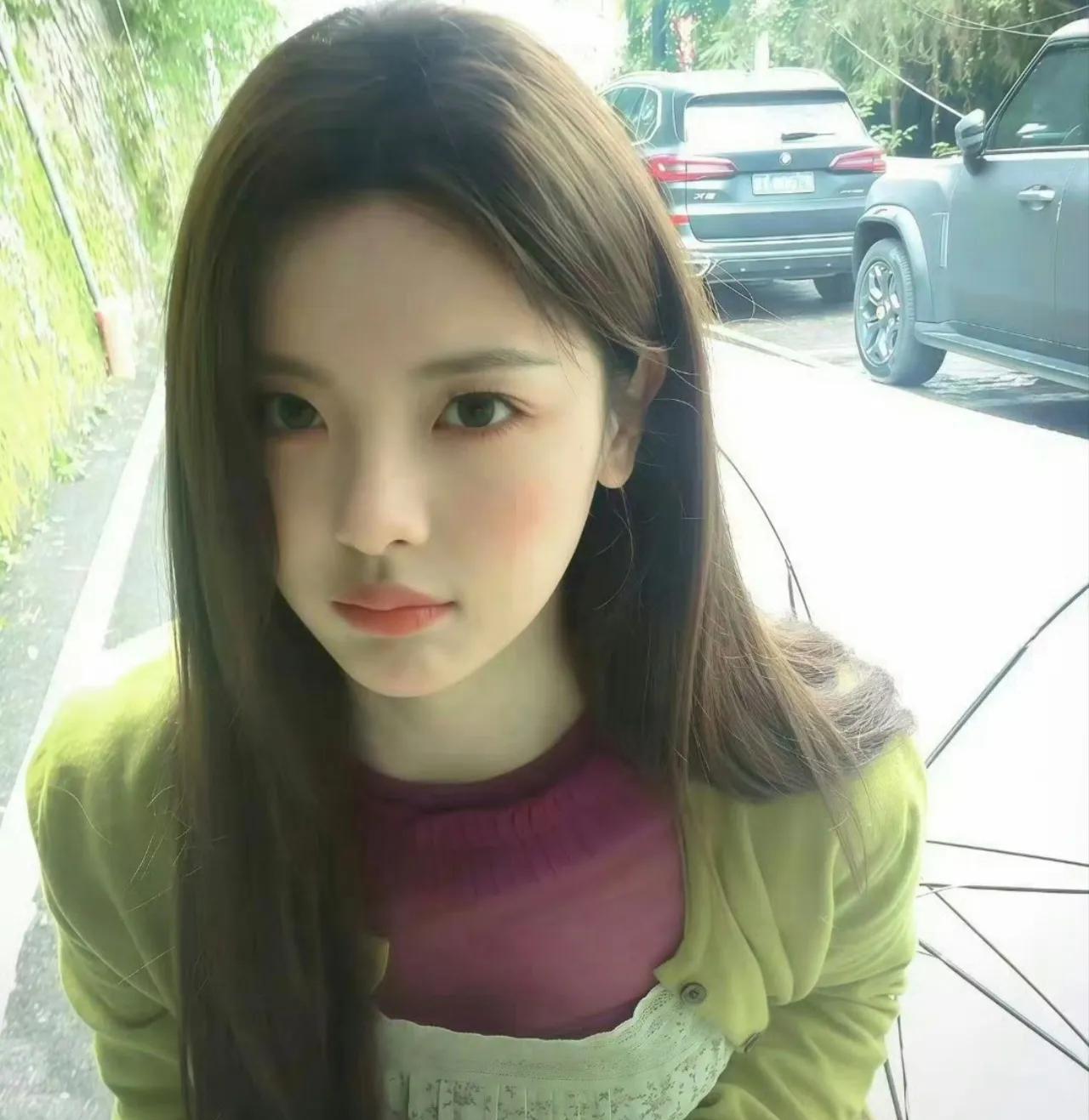 绿色简直是杨超越的统治区吧，一起来看超越妹妹的绿色系神图吧！