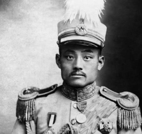 1918年，湖南督军张敬尧看上了曾国藩的曾孙女曾宝荪，想仗势强娶。曾宝荪的父亲曾