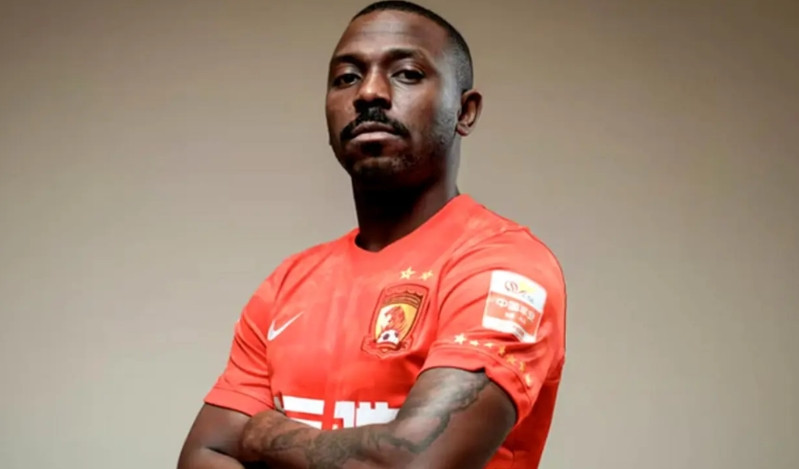 重庆铜梁龙升超，为何不和费南多再续前缘？小摩托目前赋闲在家，年龄只有32，油箱里