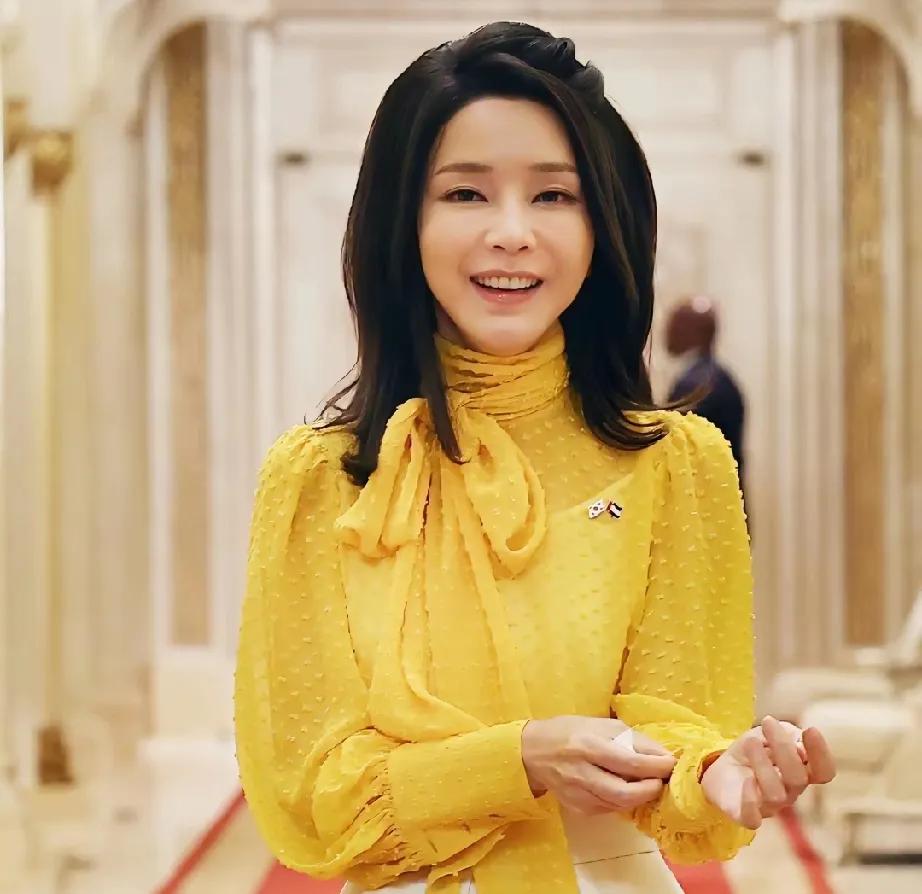 果然不出所料！韩前夫人金建希被判一年零八个月，当事人认罪，结果特检组不认，不是