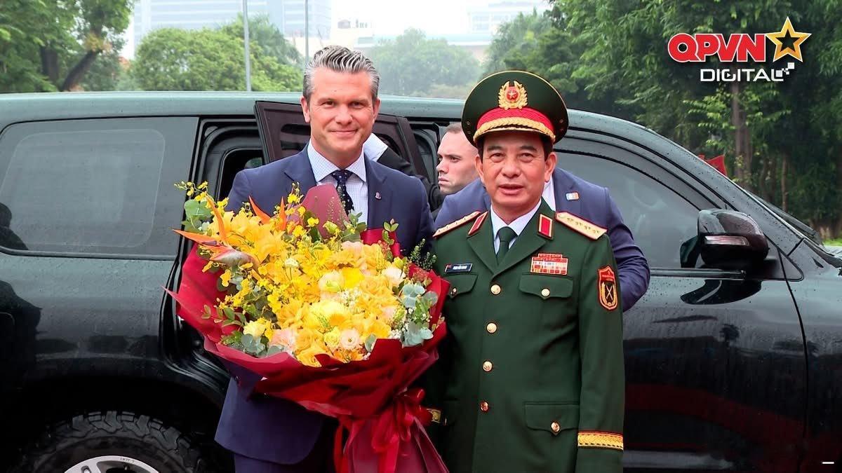 美国国防部长赫格塞思今天上午到访越南，美国对越军售将是主要议题，其中包括运输机与