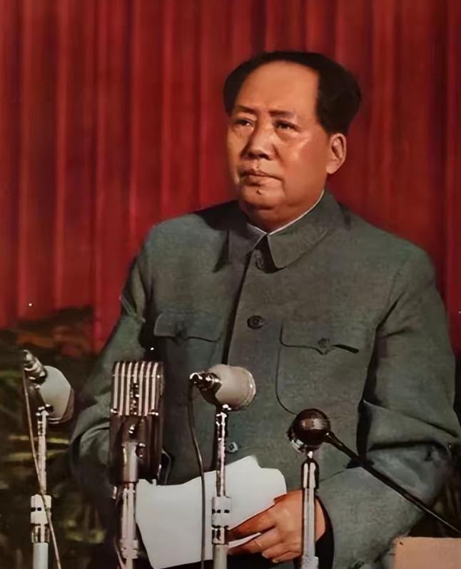 毛泽东这个人，对手下的将领从来不客气。打得好，表扬；打得差，批评；判断失误，直接