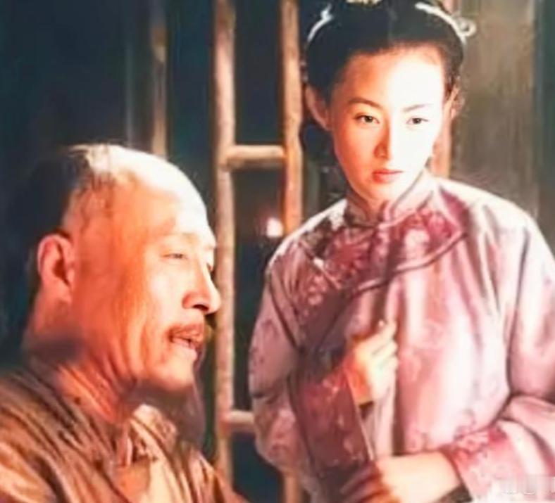 左宗棠是个“倒插门”女婿，当妻子接连生下三个女儿后，便劝他纳个妾，可左宗棠不