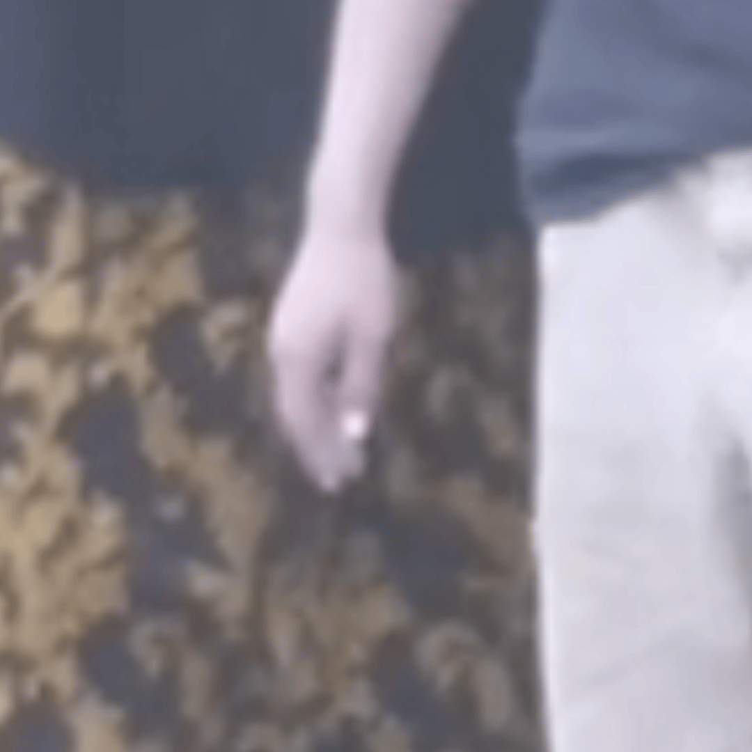 男神今天还做了新美甲