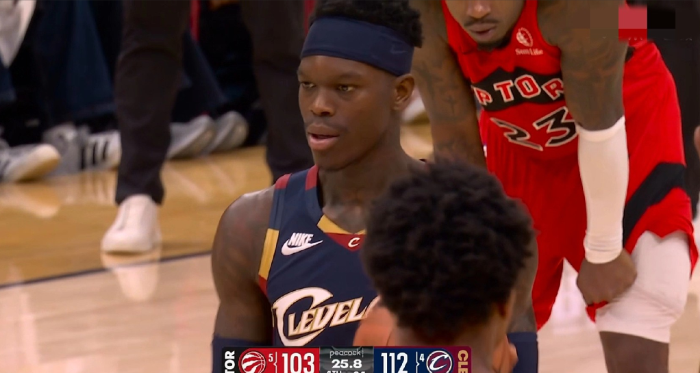 骑士大将施罗德真是球队的拖油瓶！虽然今天骑士在主场以115：105击败猛龙，但是