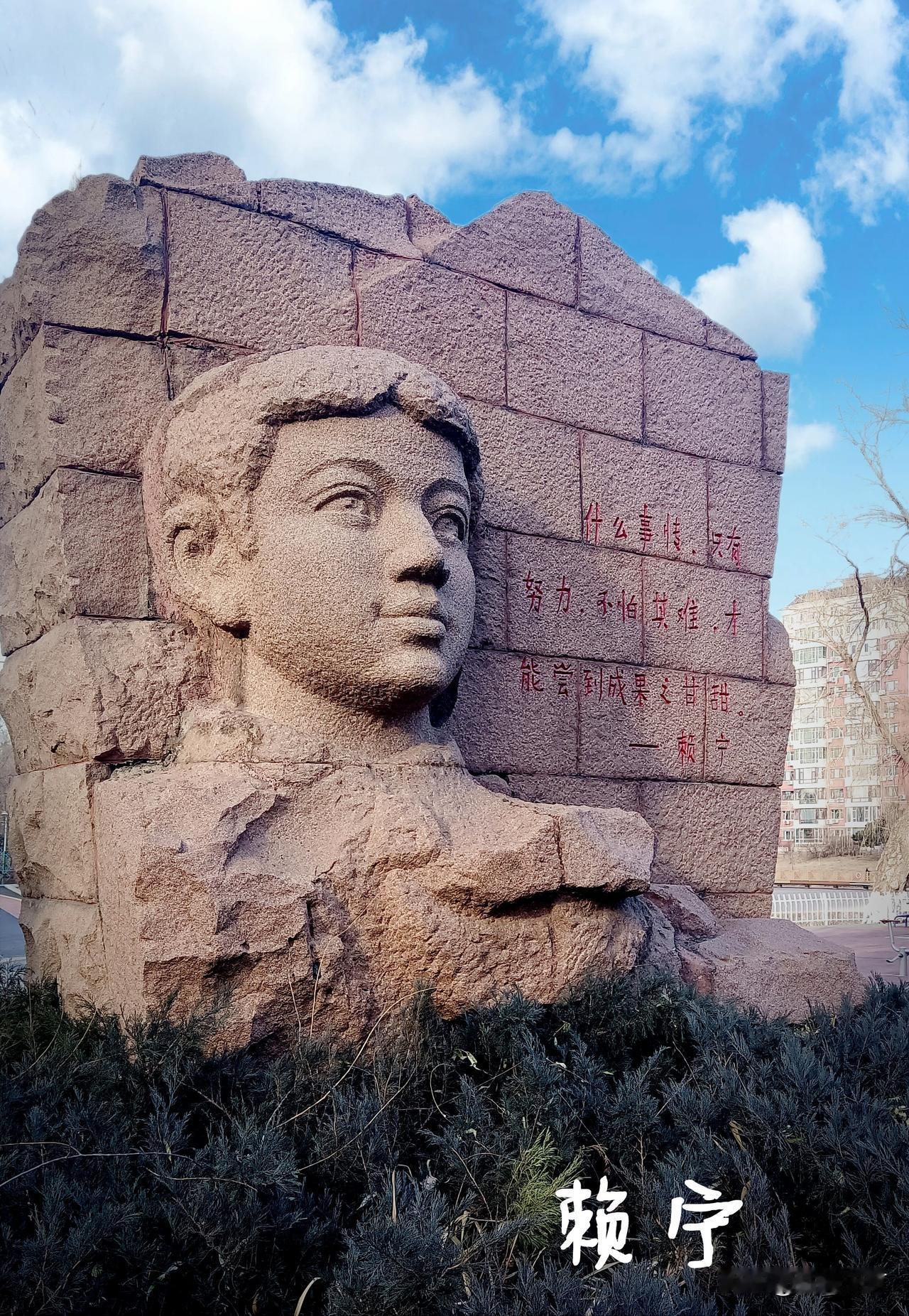 光线用错了！拍摄人像不能用“脚光”，脚光会破坏人物的美感，甚至能让被拍摄的人像显