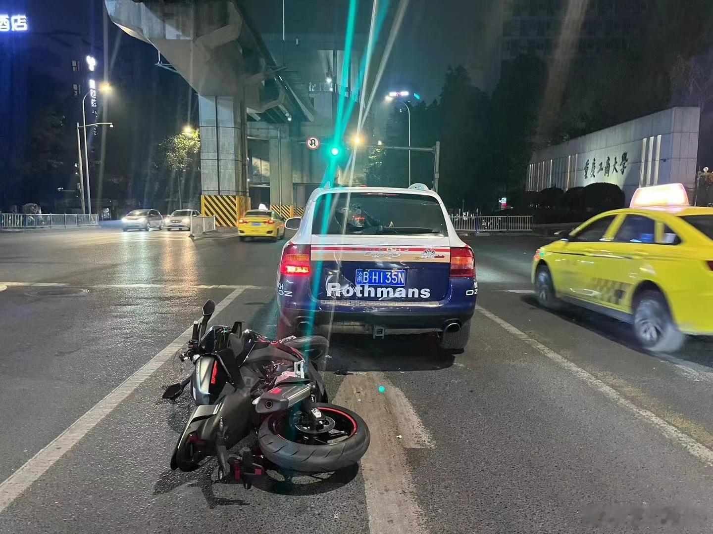 又来一起，看到凹下去都觉得疼[捂脸哭]​​​
