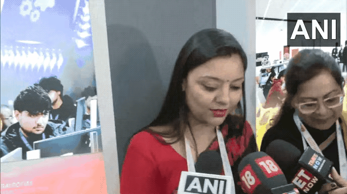 印度搞AI博览会，结果印度著名的加尔各答大学实在没有拿得出手的人工智能产品就灵机