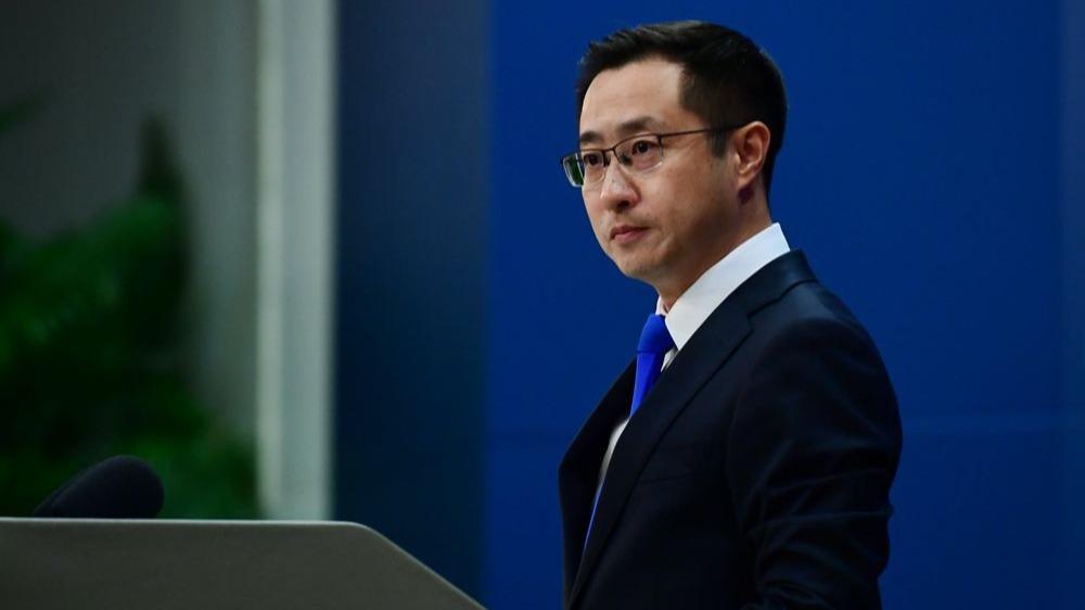 委内瑞拉危险了!美军B-1B压境,马杜罗怒吼“请不要发动疯狂的战争”,就在局势一