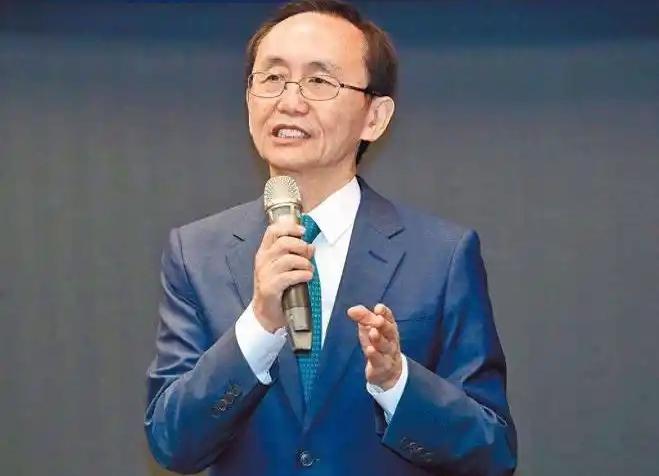 吴子嘉痛骂国民党：伪君子比真小人更脏，吃大陆红利还装清高台湾美丽电子报董事