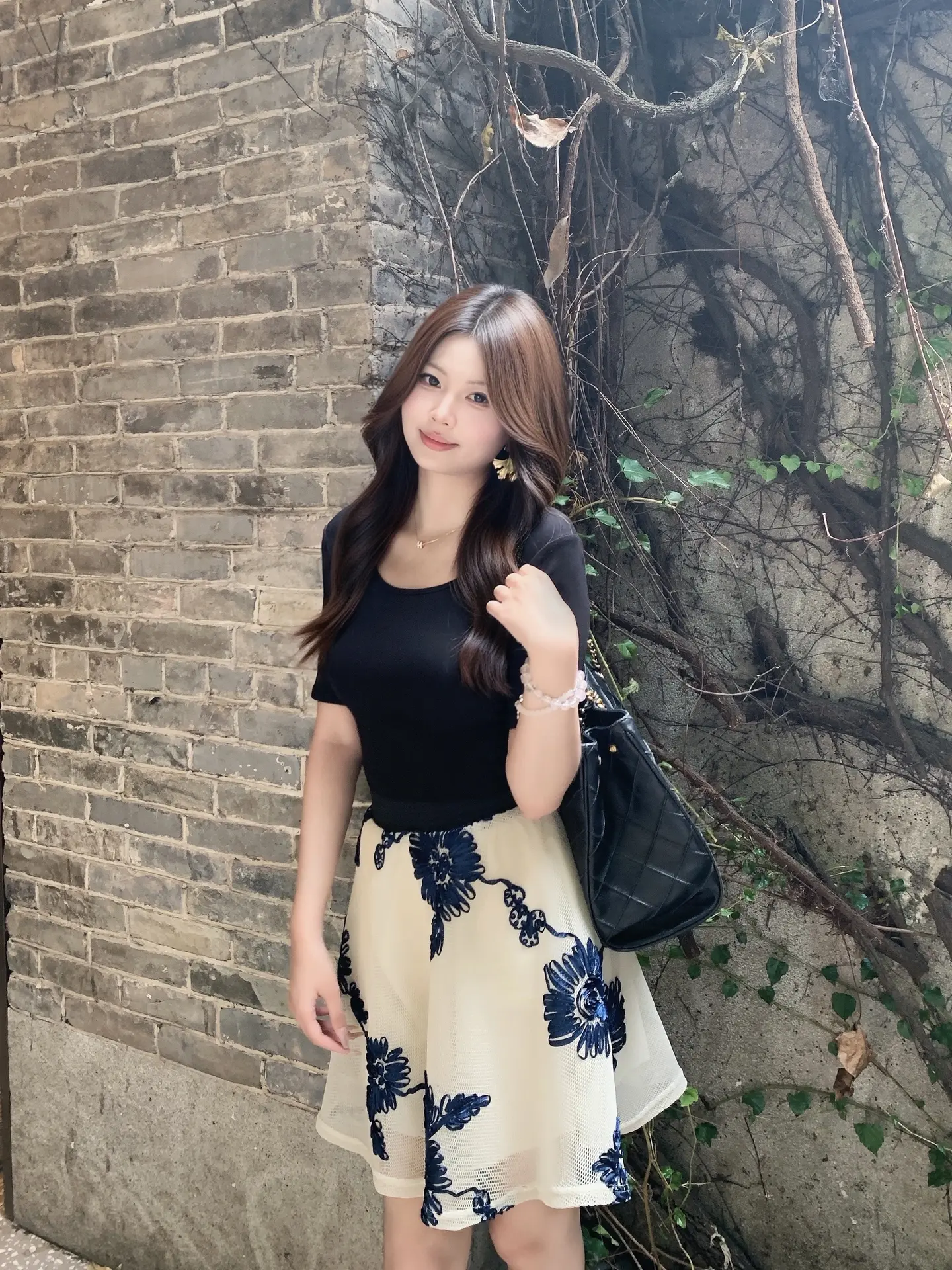 我想要 在每个要掉眼泪的时刻 都能见到你