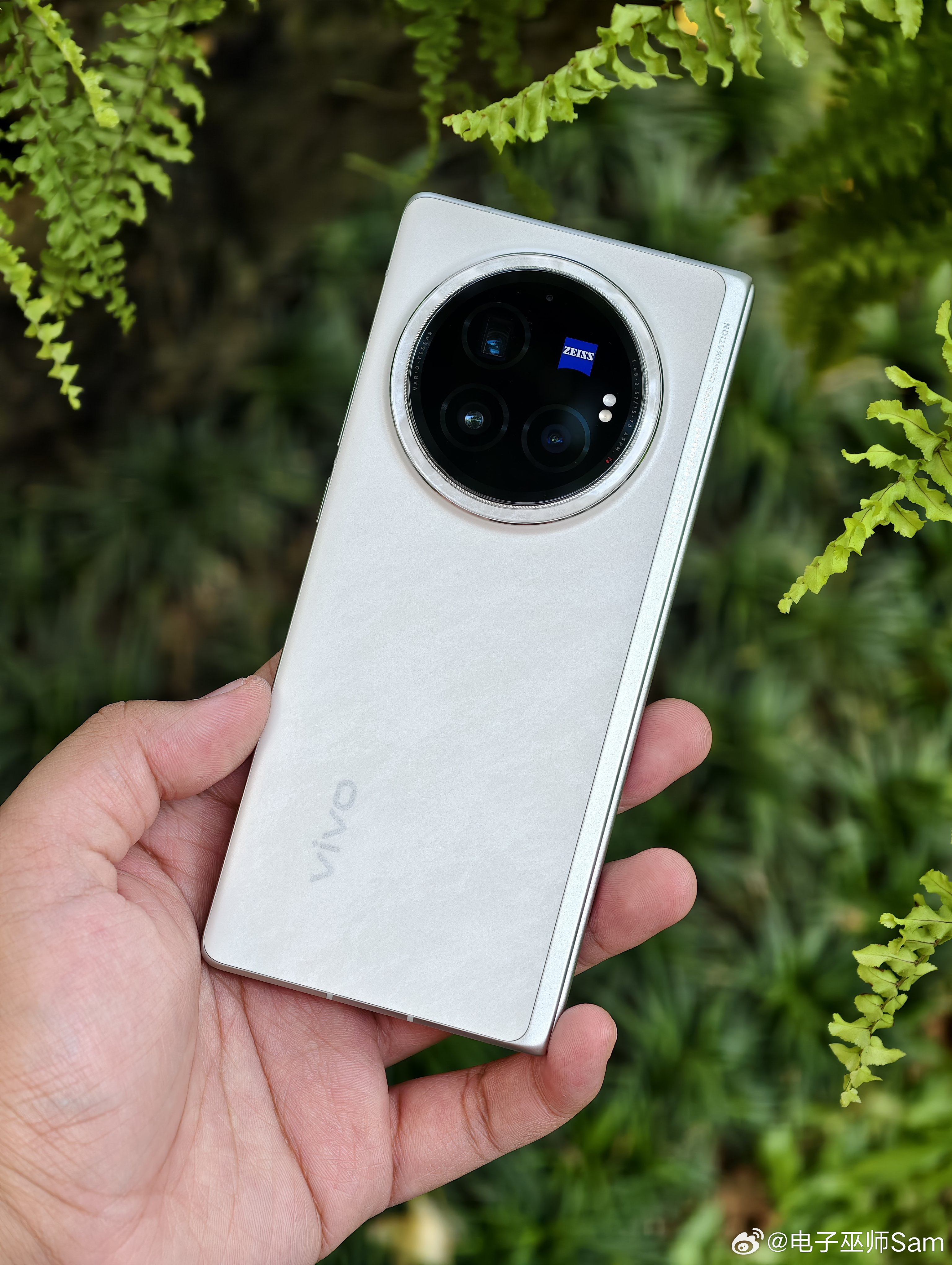 只说产品力，不说那些虚头巴脑的东西vivoXFold3Pro应该是上一代折