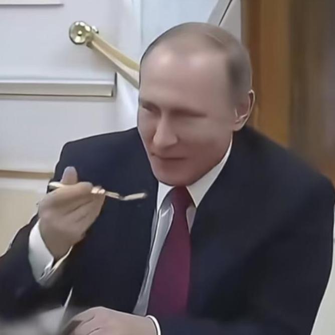 普京估计睡觉都能笑醒，简直就是坐等丰收。为了促进俄乌和解，现在最着急反而是美国总