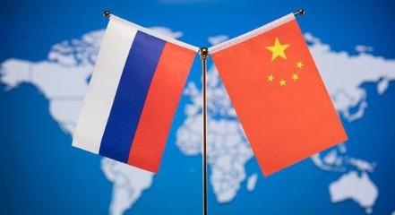 中俄两国元首通话，直接讨论了中东局势，传递了四个方面的重大信息！6月19日，中