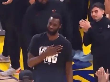 群众的眼睛是雪亮的。维金斯值得！勇士主场为前勇士球员维金斯举办特殊的欢迎仪式